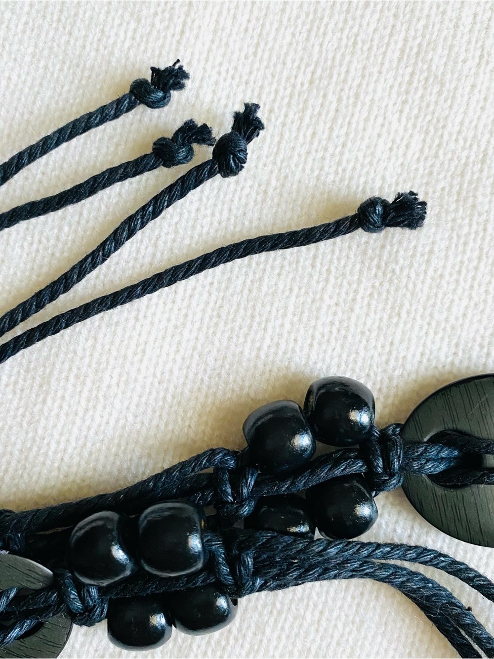 BLACK MACRAMÉ BEADED ROPE BELT with TASSEL FRINGE One Size - Picture 5 of 5